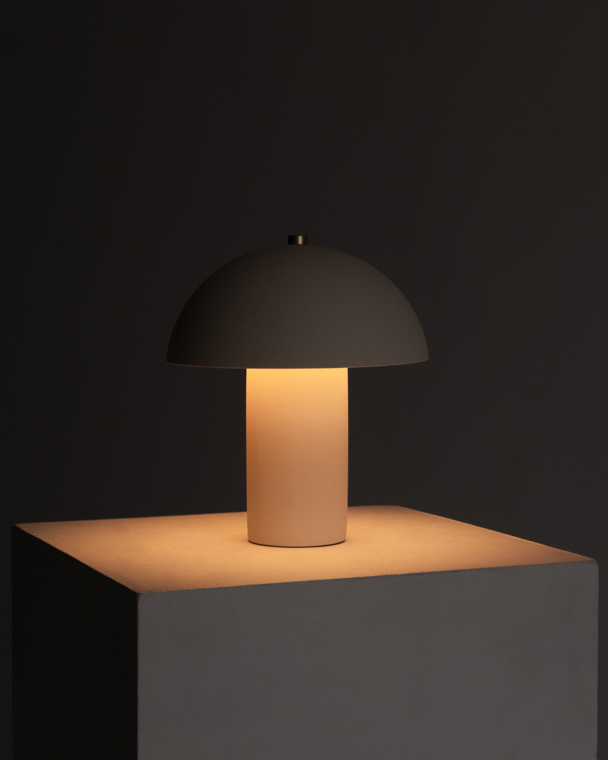 Alba Table Lamp